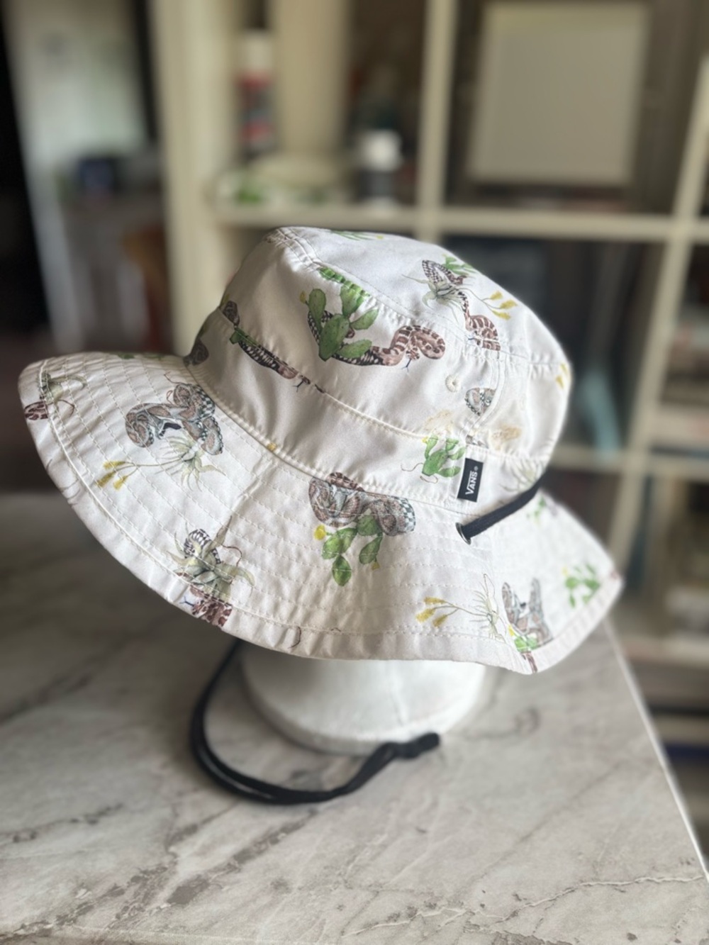 NWOT Vans Men’s Antique White Boonie Bucket Hat Sz L/XL